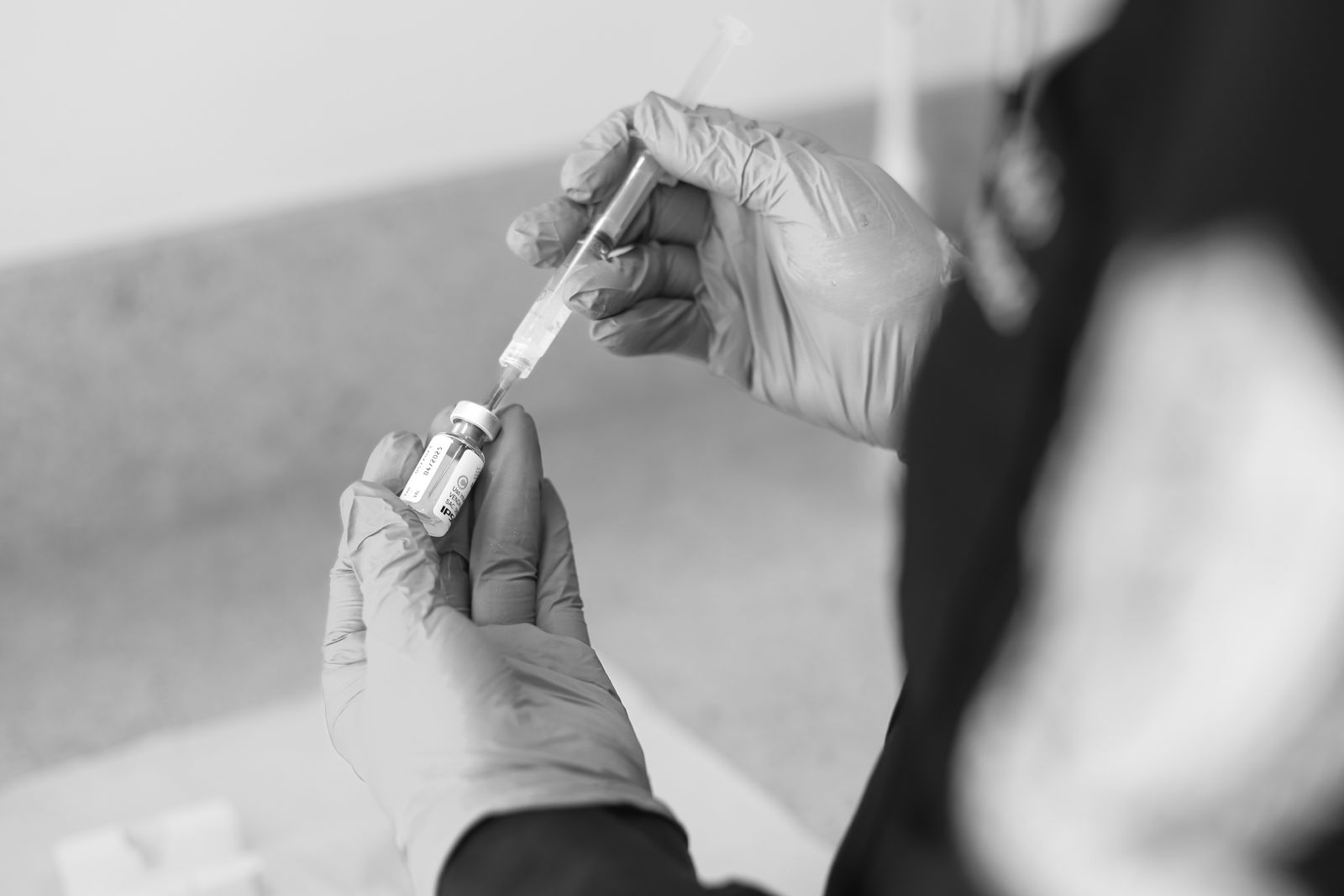 Eklem İçi Enjeksiyonlar: Kortizon, Hyaluronik Asit ve PRP Ne İşe Yarar?